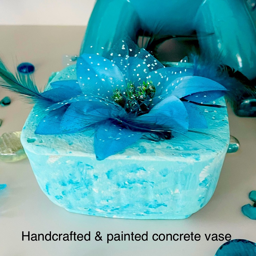 Concrete ocean vase